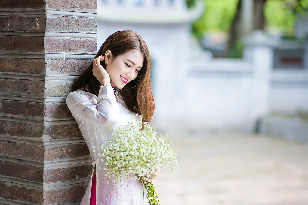 Mách bạn cách chọn hoa cầm tay chụp ảnh kỷ yếu lung linh