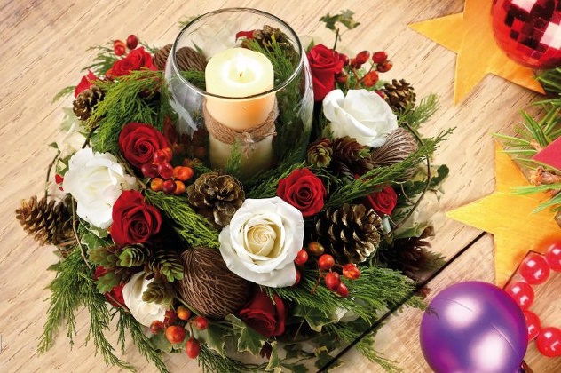Mách bạn 2 cách cắm hoa Giáng sinh đẹp không gian sống