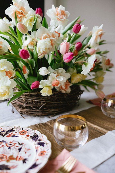 Nghệ thuật cắm hoa Tulip trong tổ chim đẹp độc đáo